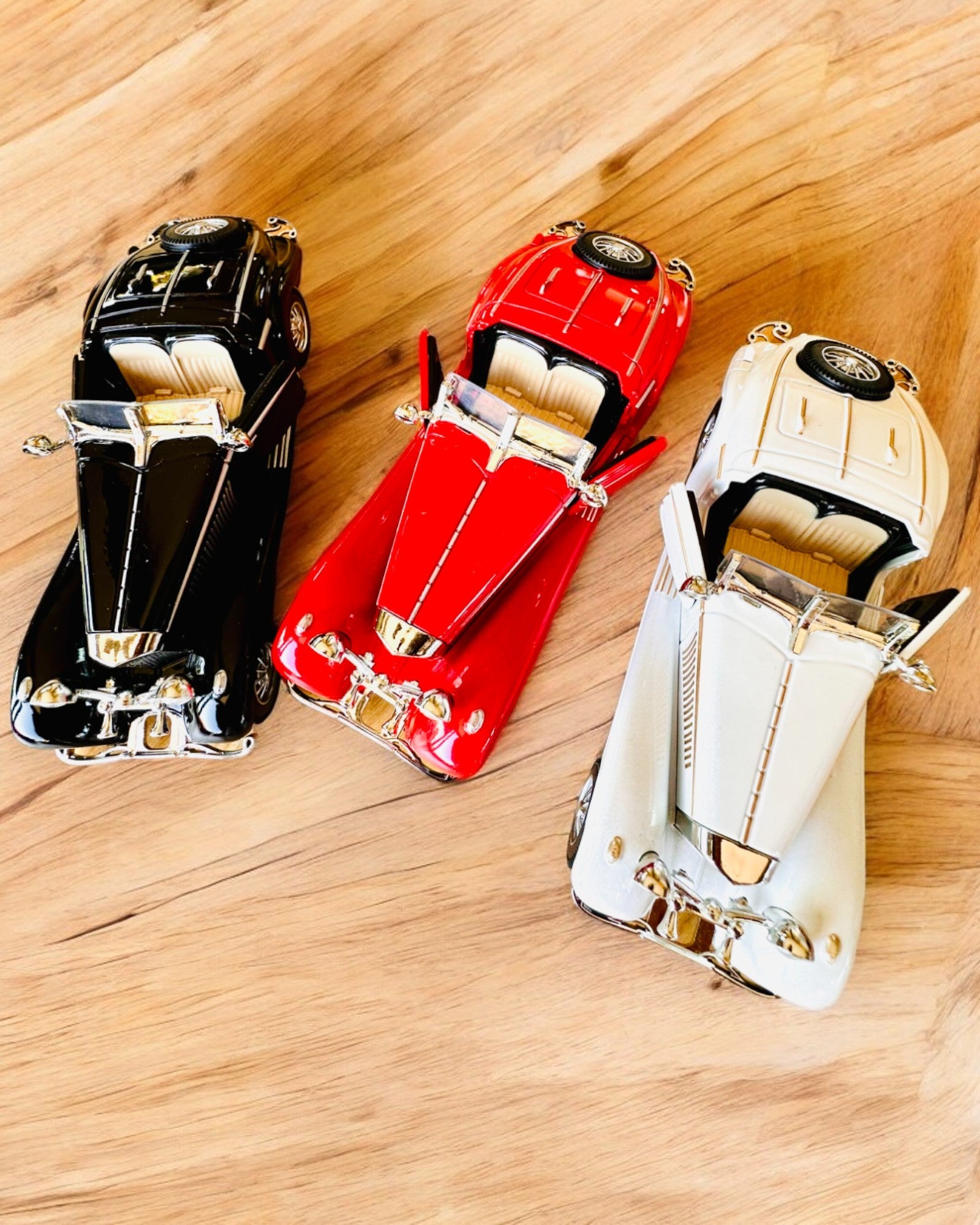 Modello in Miniatura di Auto Classiche Retro - possibilità di personalizzazione per un regalo con incisione, 3 varianti tra cui scegliere