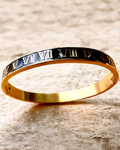 Bracciale "Tempo di Eleganza" - colore oro Acciaio Inossidabile con Numeri Romani, possibilità di personalizzazione con incisione