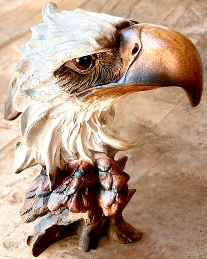 "Aquila della Libertà" - Scultura in Resina con Possibilità di Incisione per Regalo 26,5 cm di altezza