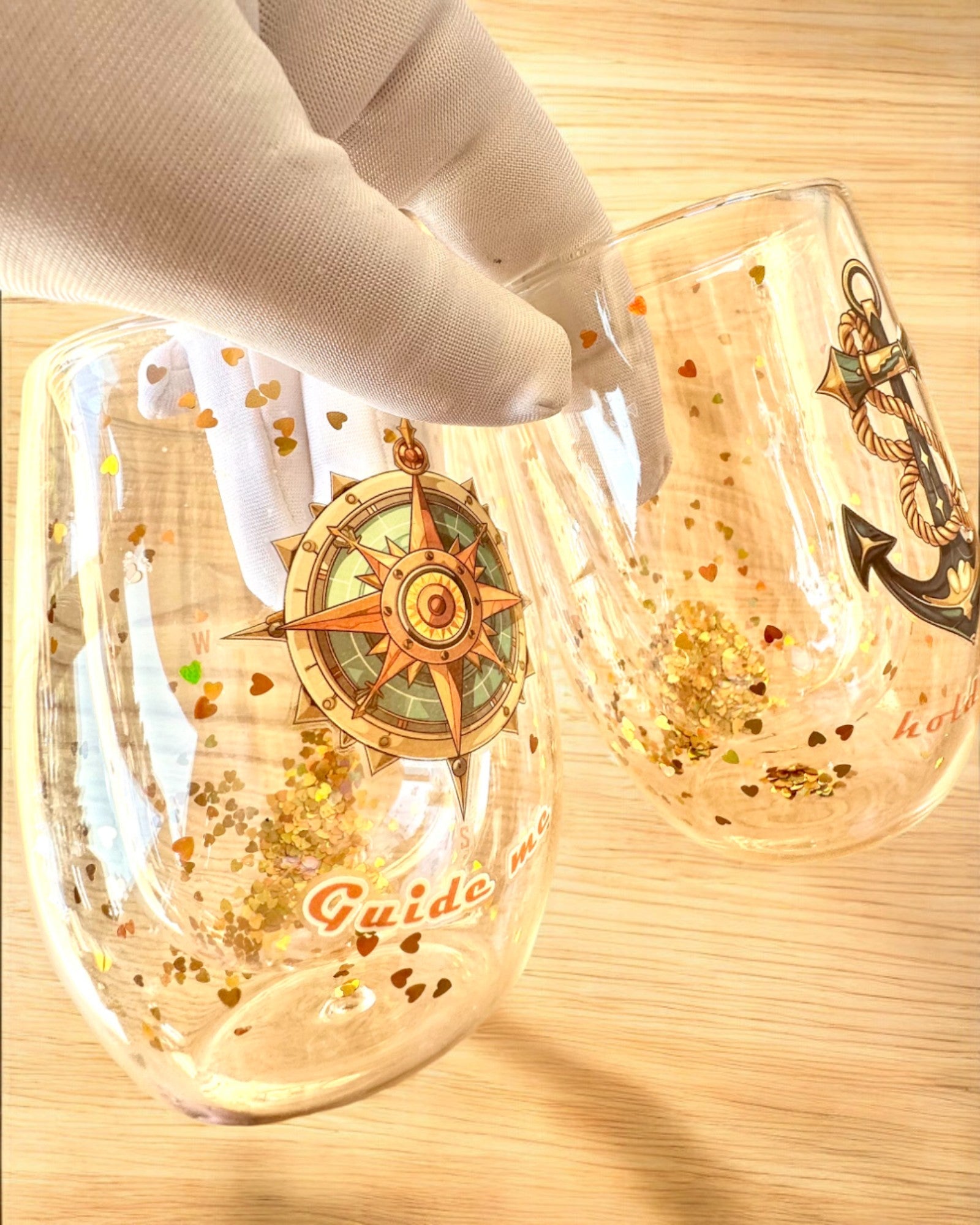 Bicchieri "Nautical Dreams" con doppie pareti e petali d'oro - set da 2 pezzi, capacità 300 ml, possibilità di personalizzazione con incisione.