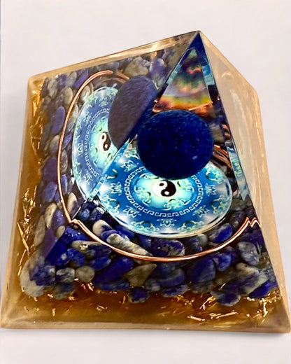 Piramide Energetica orgonitica "Zenith" in Lapis Lazuli, ideale come regalo