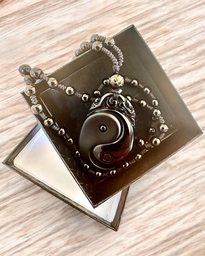 Amuleto Obsidian Yin Yang con Incisione - Armonia e Protezione, personalizzazione con incisione per regalo