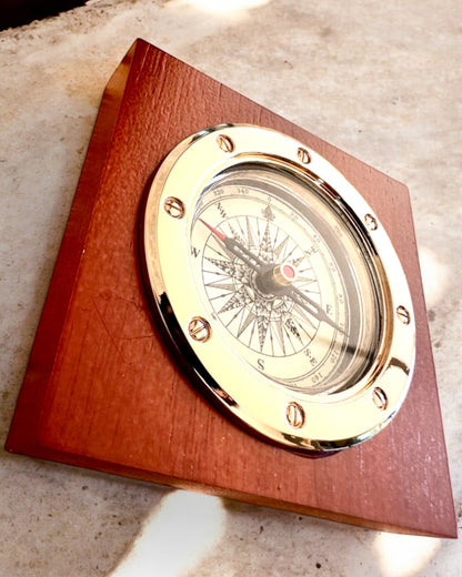 Compasso "Navigator2" - Eleganza Classica in Ottone e Legno, personalizzazione con incisione per un regalo