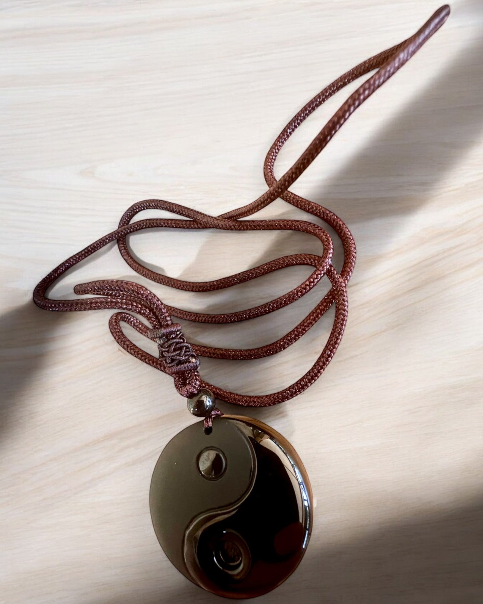 Collana Boho in Obsidiana Yin Yang Tai Chi, possibilità di personalizzazione con incisione per un regalo