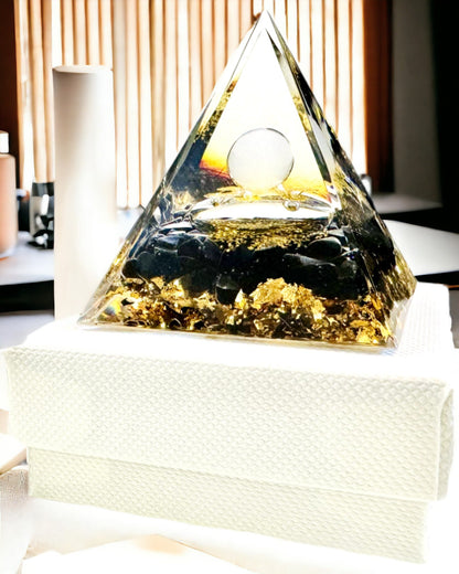 Piramide Orgonite con Obsidiana – Generatore di Energia Chakra, Strumento Meditativo Reiki con Pietra Naturale