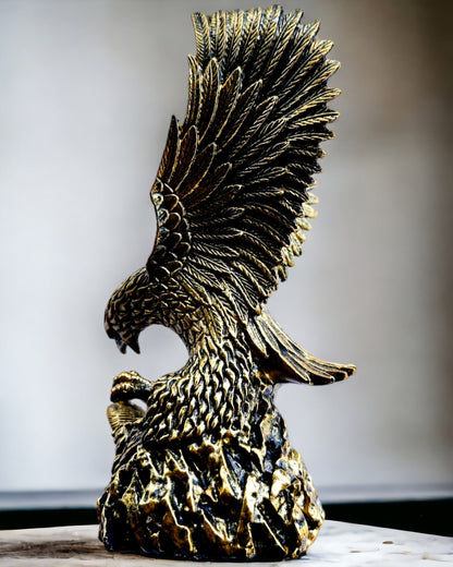 Aquila Reale – Figurina Decorativa in Resina con Opzione di Incisione