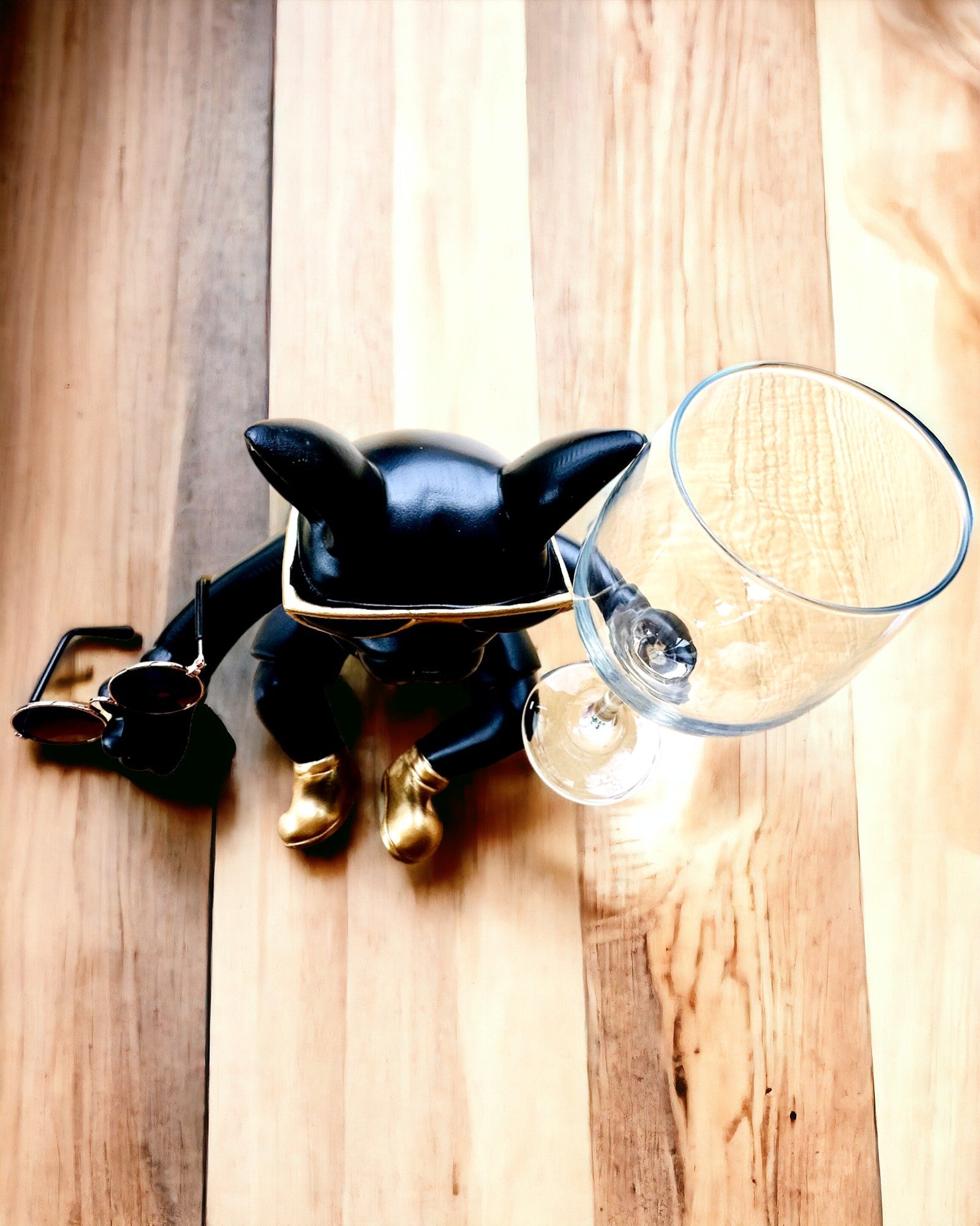 Figura Esclusiva "Bulldog Stile", colore nero, supporto per bicchiere di vino o champagne, personalizzazione con incisione