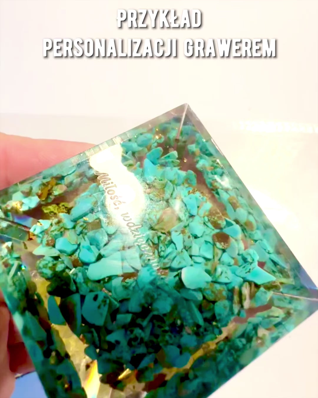 Piramide Orgonite Reiki con Cristalli Naturali - Simbolo Decorativo di Equilibrio Energetico delle Chakra